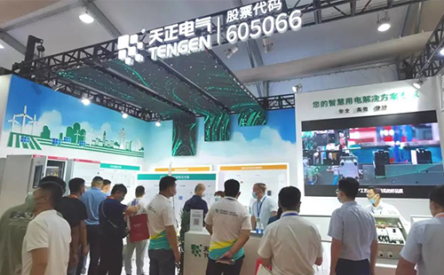 展会直击 | pg夺宝赏金女王亮相济南光伏展，助力行业绿色低碳发展